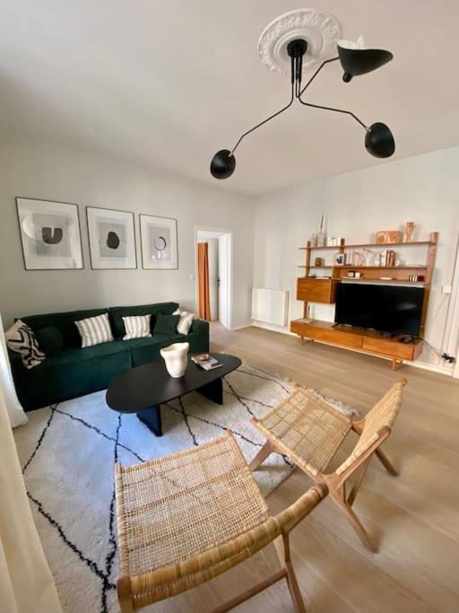 Centre Gare / Darcy Apartment